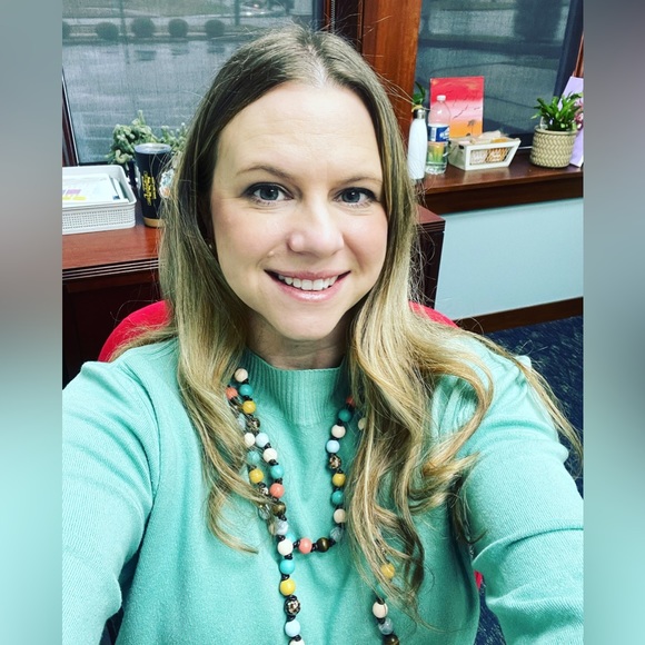 Meet your Posher, Alisa - Picture 1 of 1